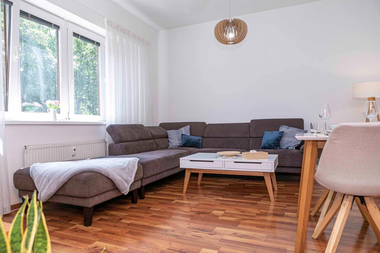 Castle View Apartment With Free Parking Bratislava Exterior foto
