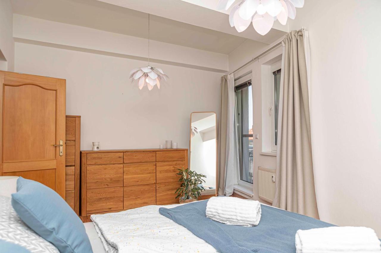 Castle View Apartment With Free Parking Bratislava Exterior foto