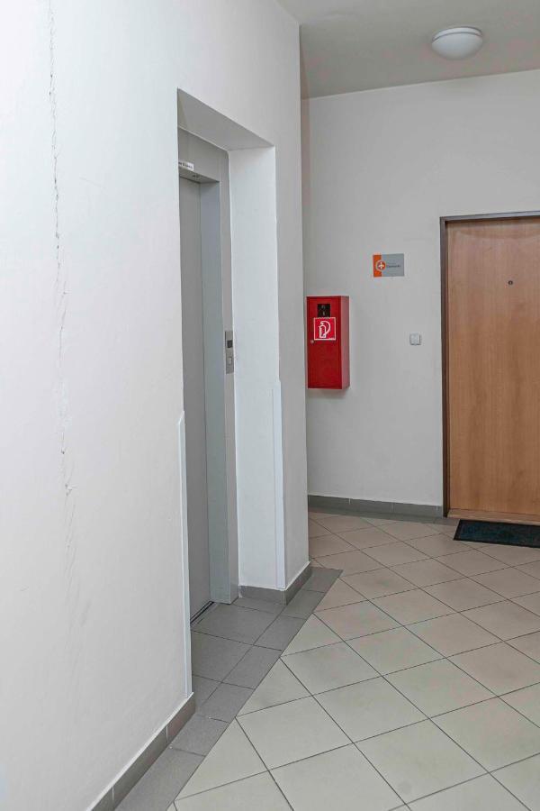 Castle View Apartment With Free Parking Bratislava Exterior foto