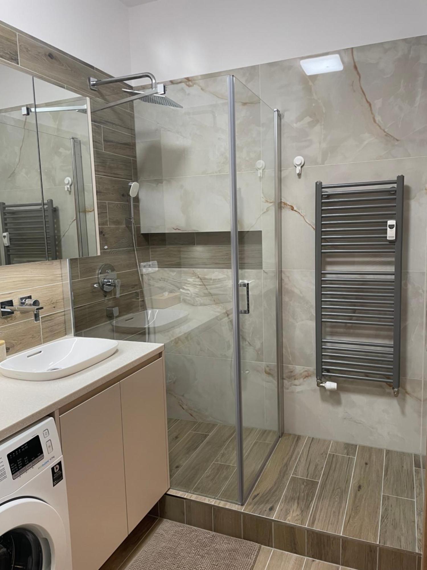Castle View Apartment With Free Parking Bratislava Exterior foto